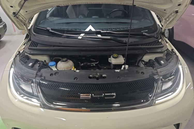 Used BYD Dolphin 2023 420 km Fashion Edition Engine Bay