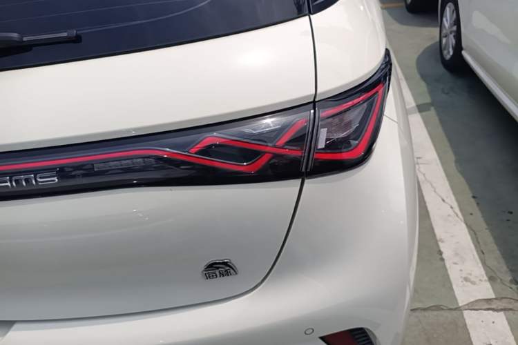 Used BYD Dolphin 2023 420 km Fashion Edition Exterior 3