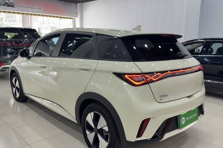 Used BYD Dolphin 2023 420 km Fashion Edition Exterior 3