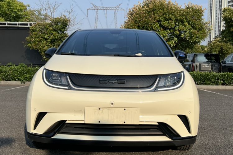 Used BYD Dolphin 2023 420 km Fashion Edition Exterior 3