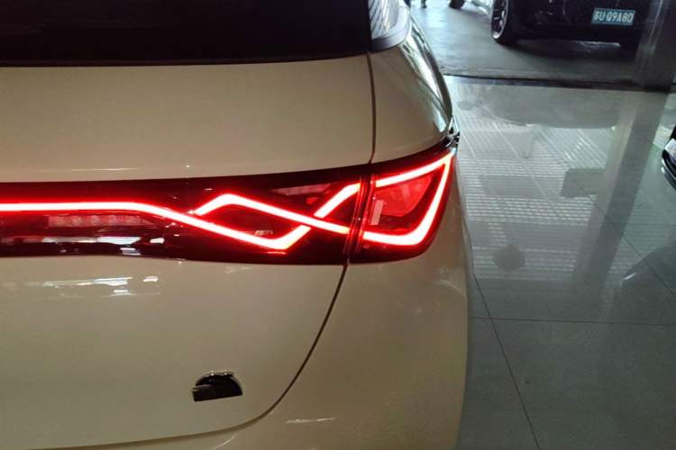 Used BYD Dolphin 2023 420 km Fashion Edition Exterior 3