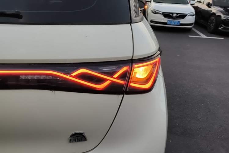 Used BYD Dolphin 2023 420 km Fashion Edition Exterior 3