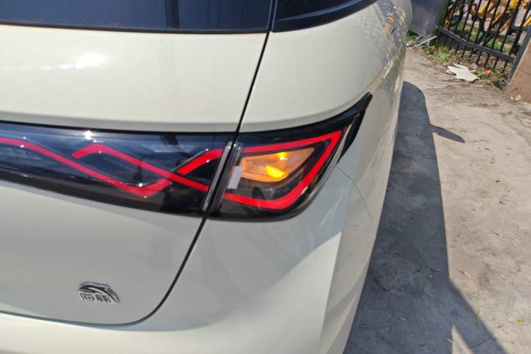 Used BYD Dolphin 2023 420 km Fashion Edition Exterior 3