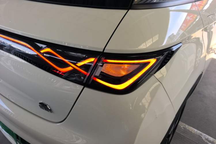 Used BYD Dolphin 2023 420 km Fashion Edition Exterior 3