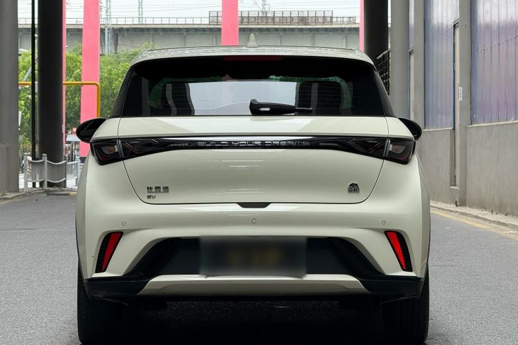 Used BYD Dolphin 2023 420 km Fashion Edition Exterior 3