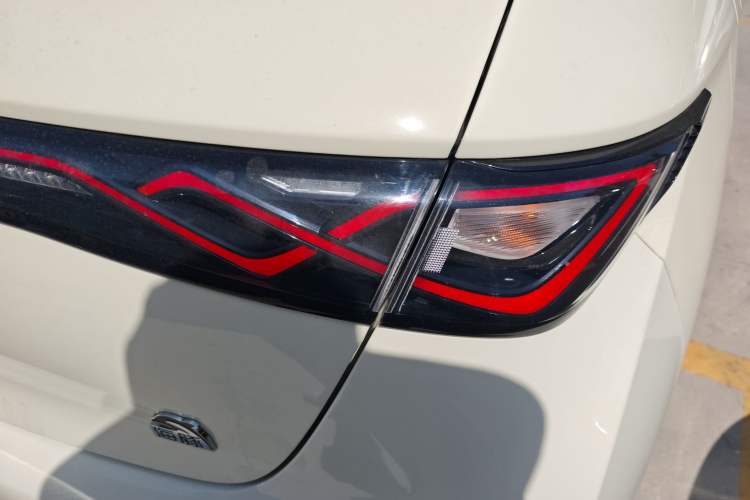 Used BYD Dolphin 2023 420 km Fashion Edition Exterior 3