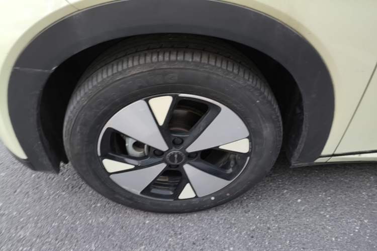 Used BYD Dolphin 2023 420 km Fashion Edition Exterior 4