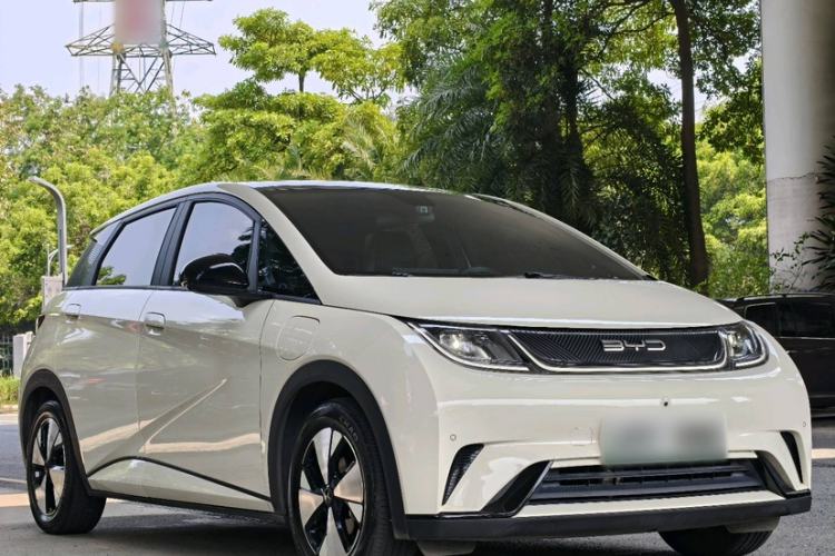Used BYD Dolphin 2023 420 km Fashion Edition Exterior 4