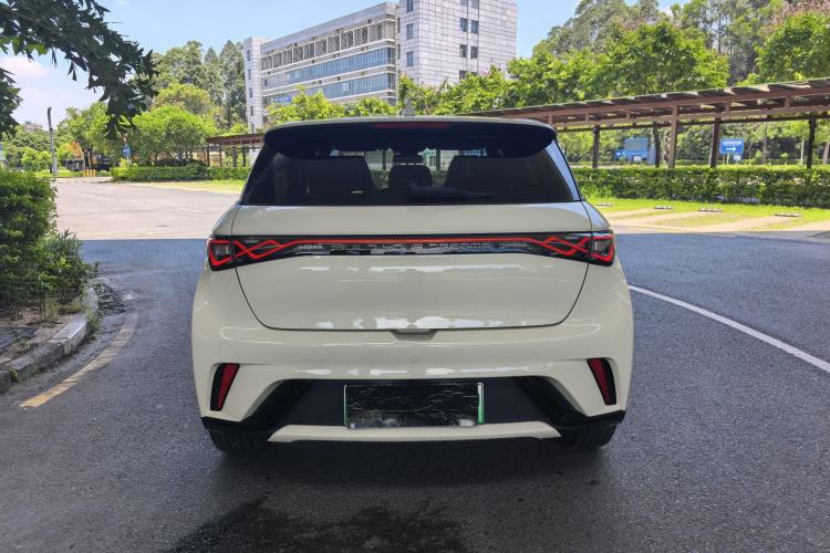Used BYD Dolphin 2023 420 km Fashion Edition Exterior 4
