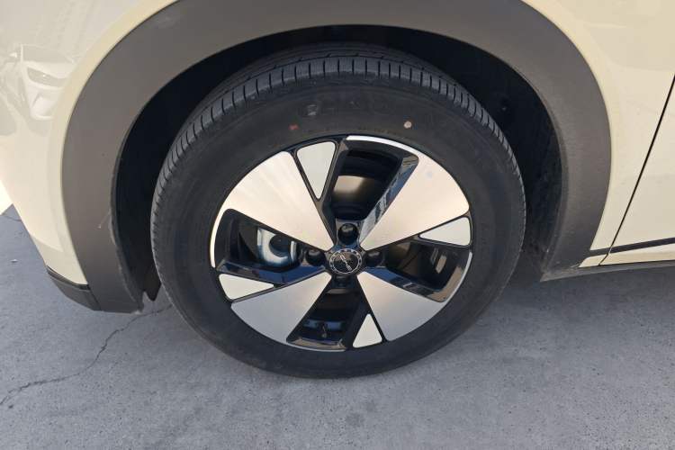 Used BYD Dolphin 2023 420 km Fashion Edition Exterior 4