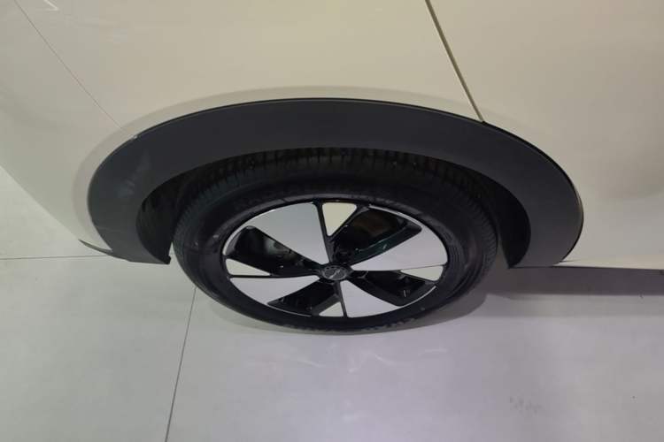 Used BYD Dolphin 2023 420 km Fashion Edition Exterior 5