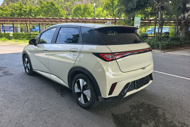 Used BYD Dolphin 2023 420 km Fashion Edition Exterior 5