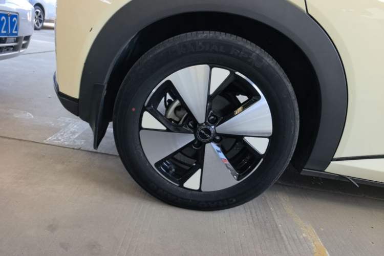 Used BYD Dolphin 2023 420 km Fashion Edition Exterior 5