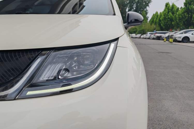 Used BYD Dolphin 2023 420 km Free Version Exterior 8