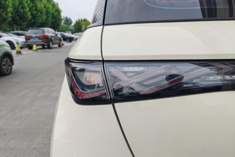 Used BYD Dolphin 2023 420 km Free Version Exterior 9