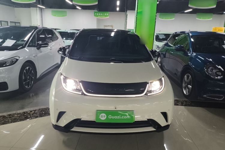 Used BYD Dolphin 2023 420 km Fashion Edition Front