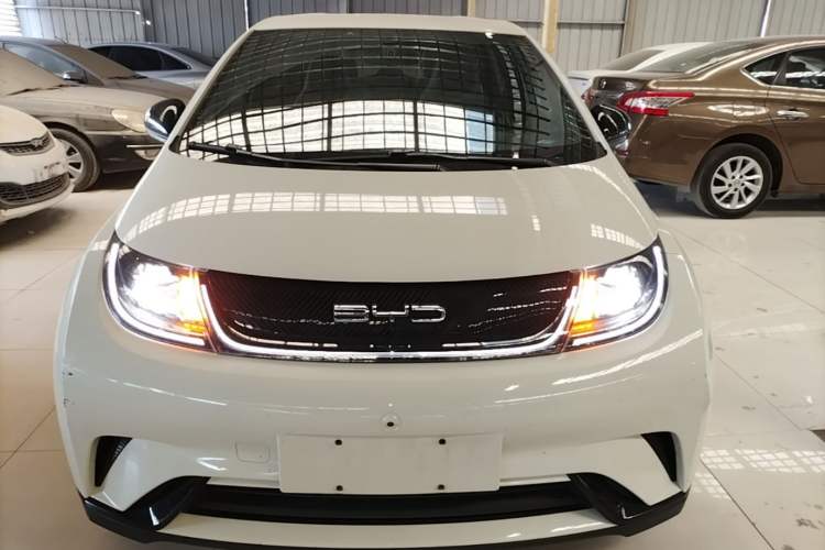 Used BYD Dolphin 2023 420 km Free Version Front
