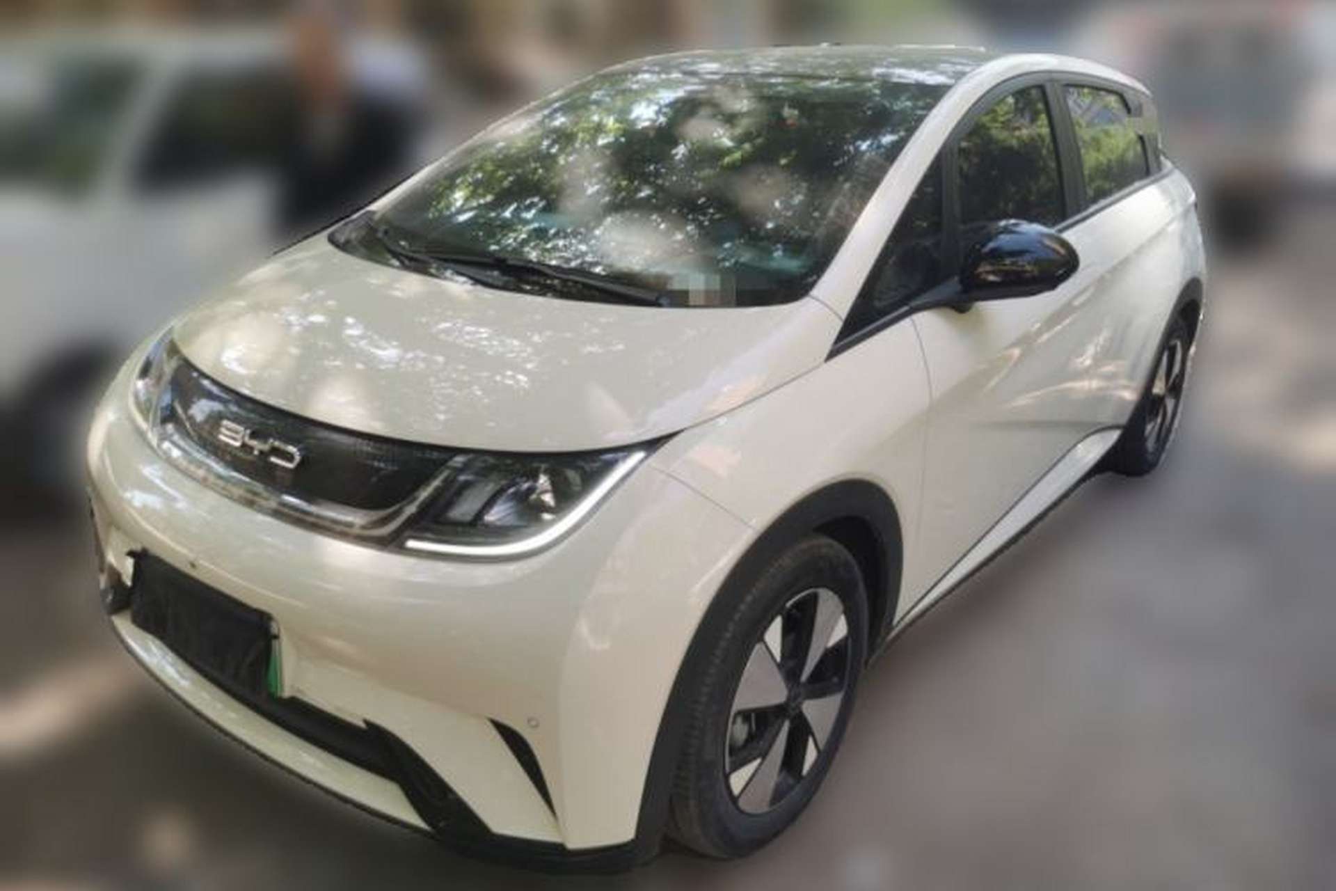 Used BYD Dolphin 2023 420 km Fashion Edition Front Left 45 Deg