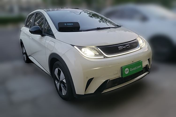 Used BYD Dolphin 2023 420 km Fashion Edition Front Right 45 Deg