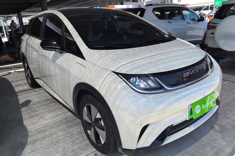 Used BYD Dolphin 2023 420 km Fashion Edition Front Right 45 Deg