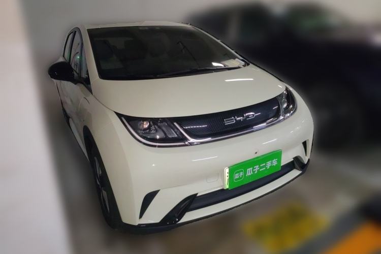 Used BYD Dolphin 2023 420 km Free Version Front Right 45 Deg