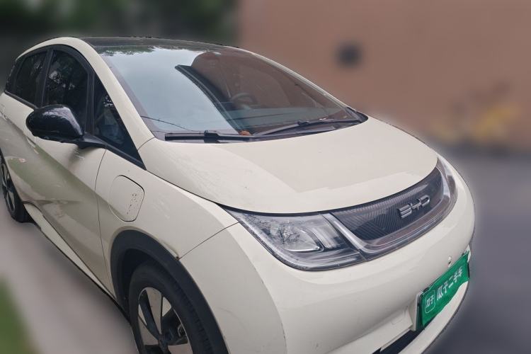 Used BYD Dolphin 2023 420 km Fashion Edition Front Right 45 Deg