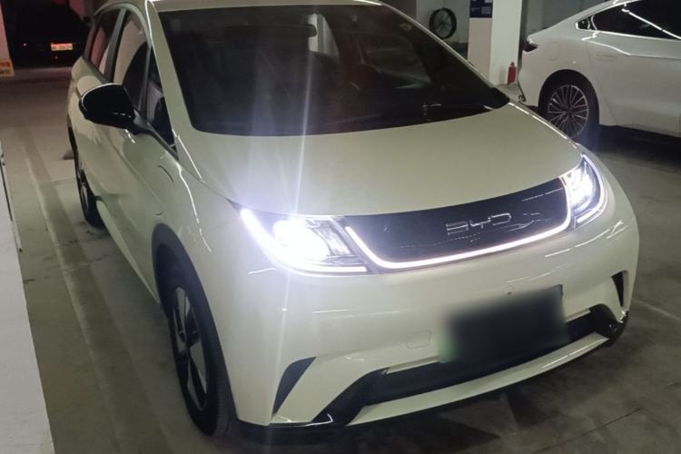 Used BYD Dolphin 2023 420 km Free Version Front Right 45 Deg