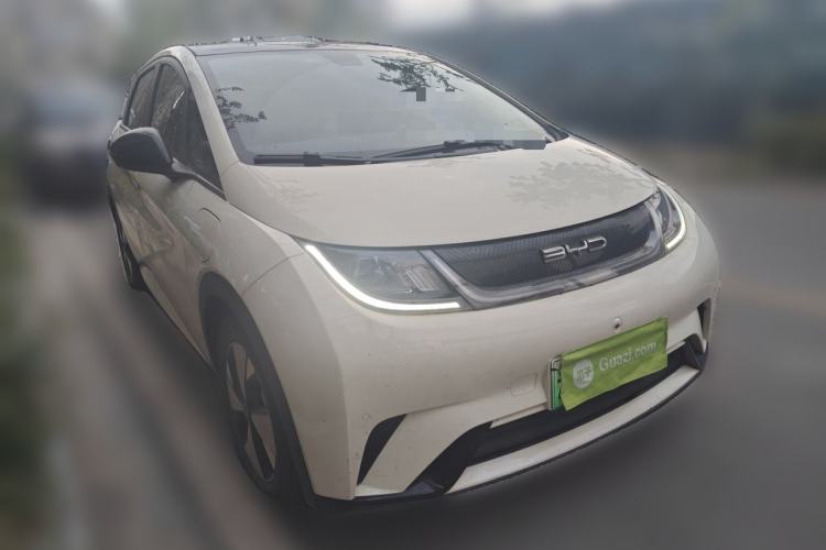 Used BYD Dolphin 2023 420 km Fashion Edition Front Right 45 Deg