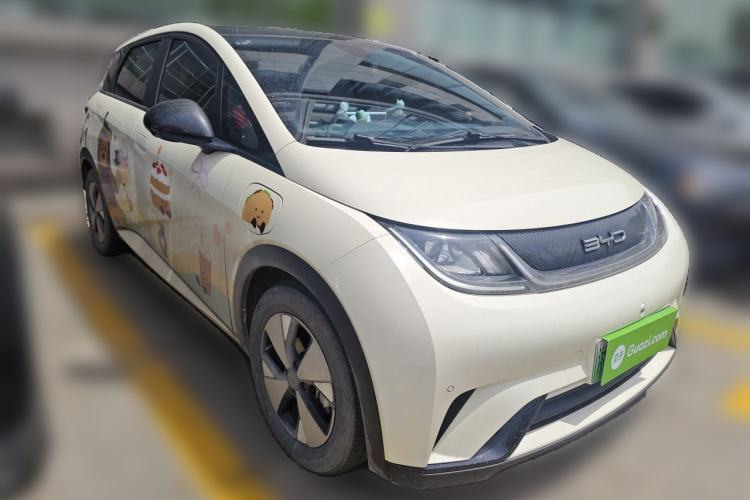 Used BYD Dolphin 2023 420 km Fashion Edition Front Right 45 Deg