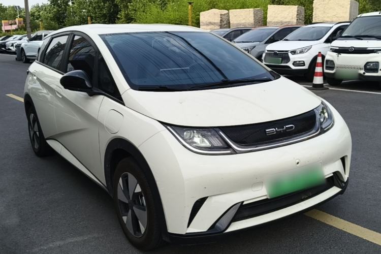 Used BYD Dolphin 2023 420 km Free Version Front Right 45 Deg