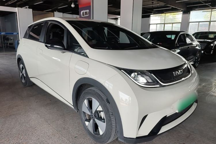 Used BYD Dolphin 2023 420 km Free Version Front Right 45 Deg