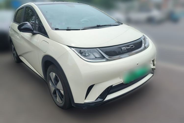 Used BYD Dolphin 2023 420 km Fashion Edition Front Right 45 Deg
