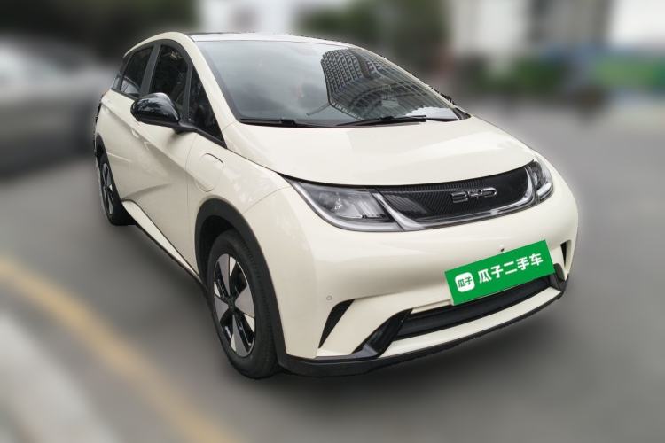 Used BYD Dolphin 2023 420 km Fashion Edition Front Right 45 Deg