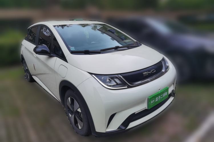 Used BYD Dolphin 2023 420 km Free Version Front Right 45 Deg
