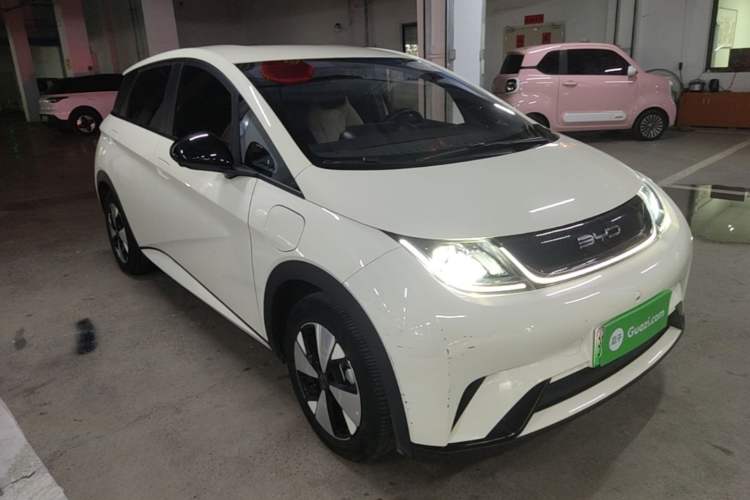 Used BYD Dolphin 2023 420 km Free Version Front Right 45 Deg