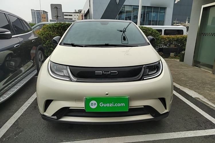 Used BYD Dolphin 2023 420 km Fashion Edition Front