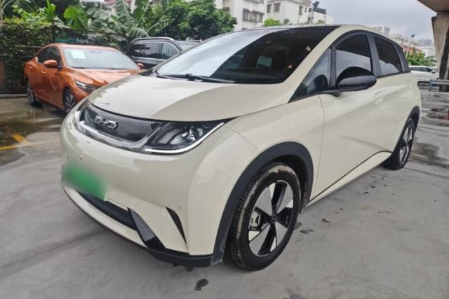 Used BYD Dolphin 2023 420 km Fashion Edition