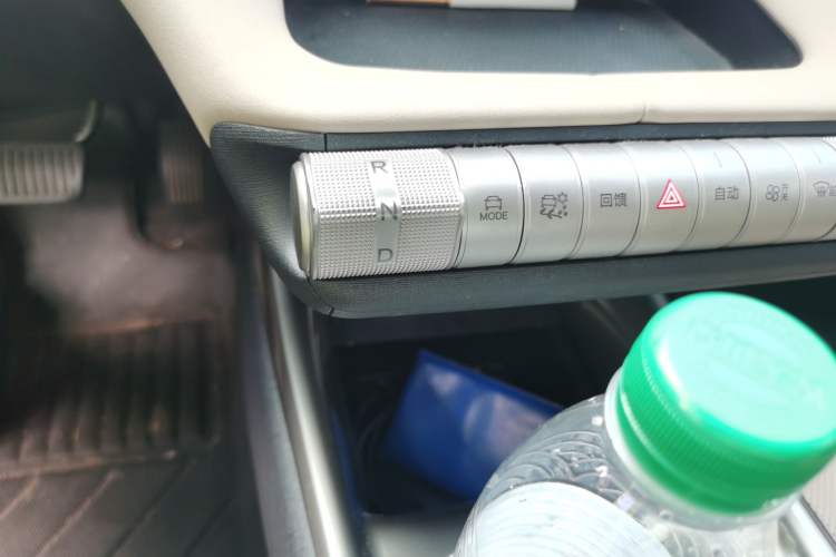 Used BYD Dolphin 2023 420 km Fashion Edition Gear Lever