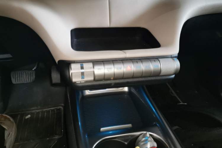 Used BYD Dolphin 2023 420 km Free Version Gear Lever