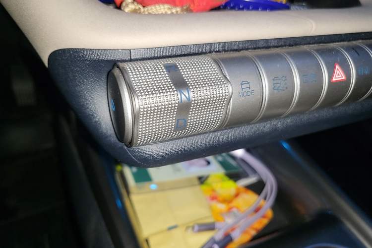 Used BYD Dolphin 2023 420 km Fashion Edition Gear Lever