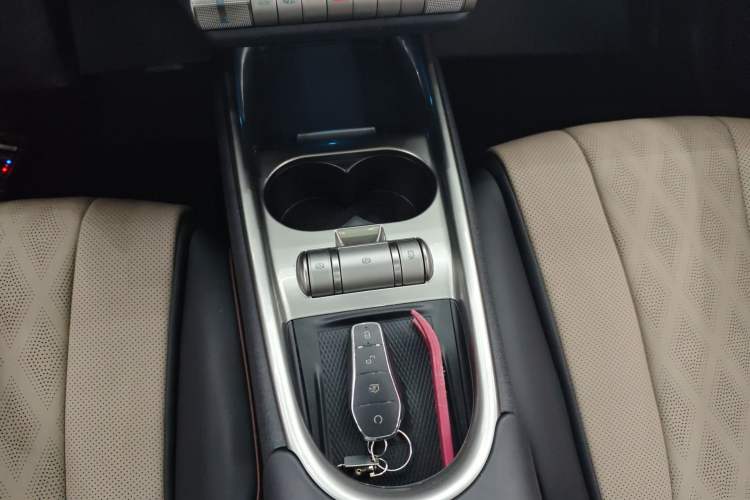 Used BYD Dolphin 2023 420 km Fashion Edition Gear Lever