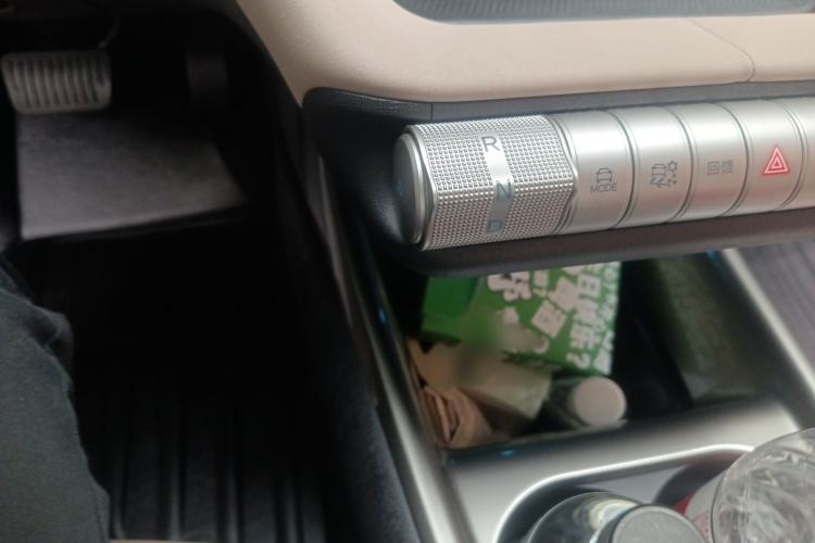 Used BYD Dolphin 2023 420 km Fashion Edition Gear Lever