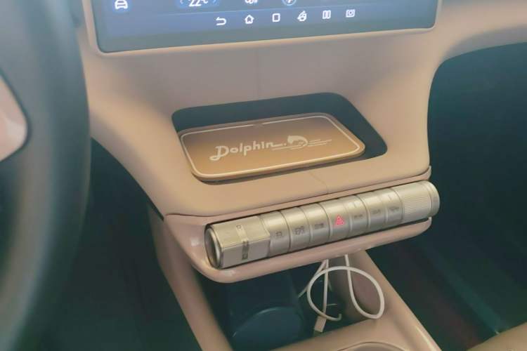 Used BYD Dolphin 2023 420 km Fashion Edition Gear Lever