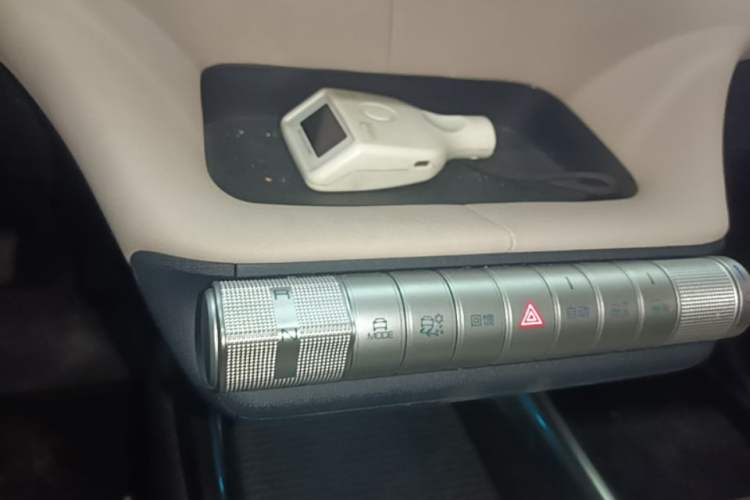 Used BYD Dolphin 2023 420 km Fashion Edition Gear Lever