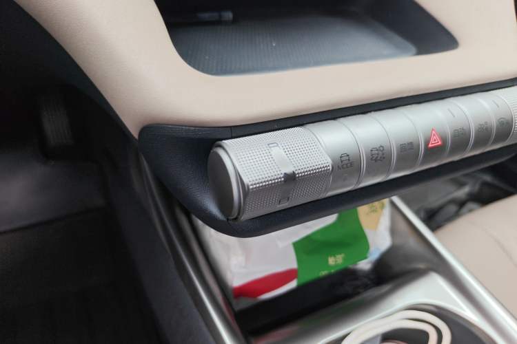 Used BYD Dolphin 2023 420 km Fashion Edition Gear Lever
