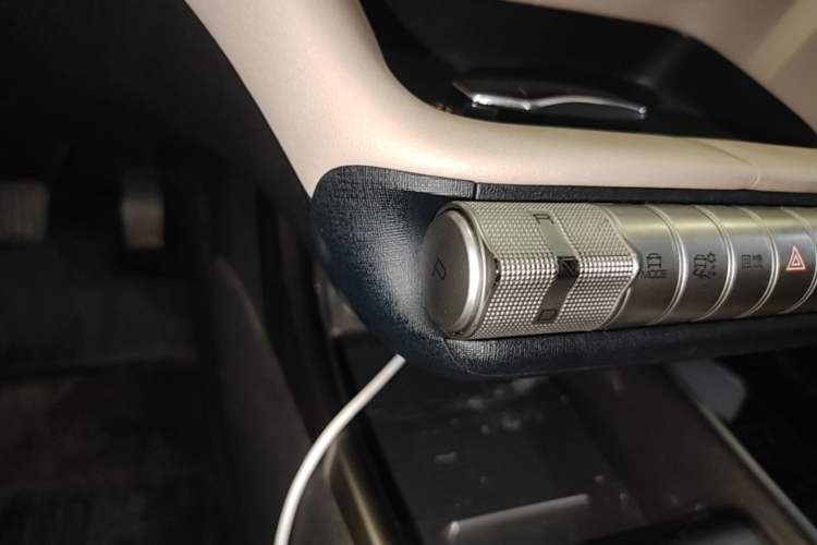 Used BYD Dolphin 2023 420 km Fashion Edition Gear Lever