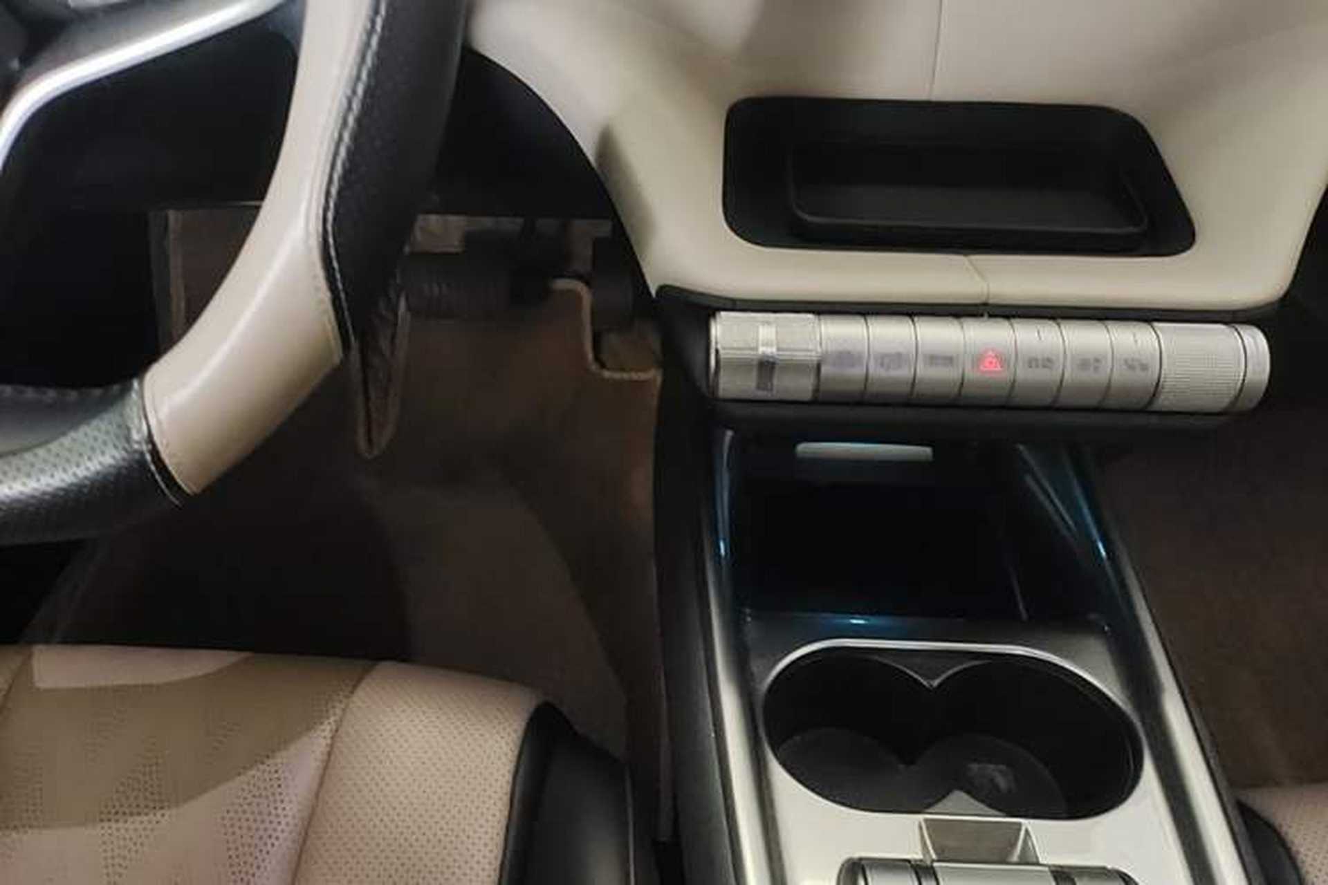Used BYD Dolphin 2023 420 km Fashion Edition Gear Lever