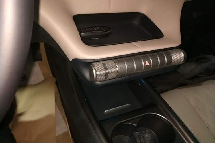 Used BYD Dolphin 2023 420 km Fashion Edition Gear Lever