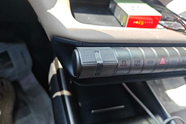 Used BYD Dolphin 2023 420 km Fashion Edition Gear Lever