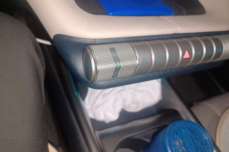 Used BYD Dolphin 2023 420 km Fashion Edition Gear Lever